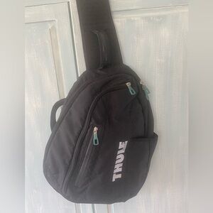 Thule sling Crossbody Pack